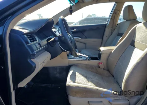 2014 Toyota Camry Hybrid z USA, uszkodzony, nr VIN 4T1BD1FK1EU127248